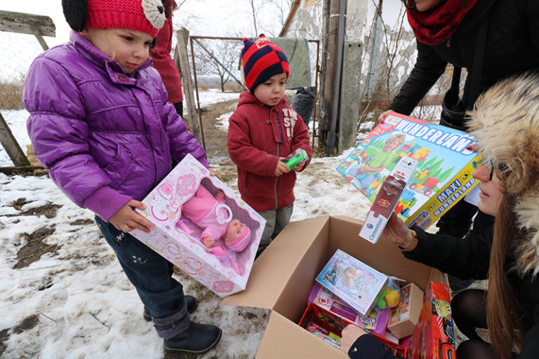 181222_mosolykommandó szeretetcsomagok 19