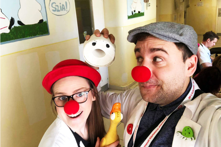 190404_szegedi gyermekklinika bohócdoktorok
